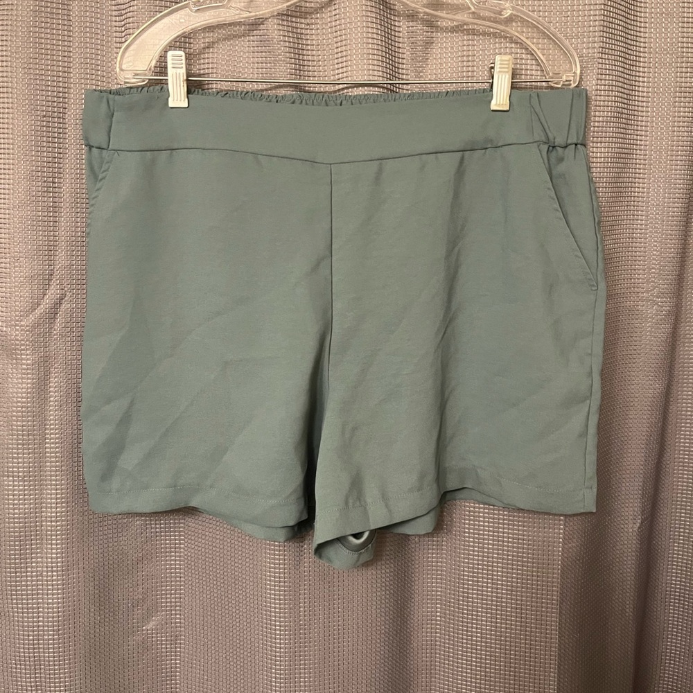 Nine West High Waist Green Shorts